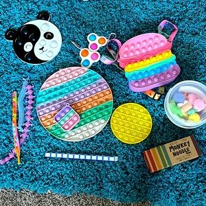 Lots of fidgets